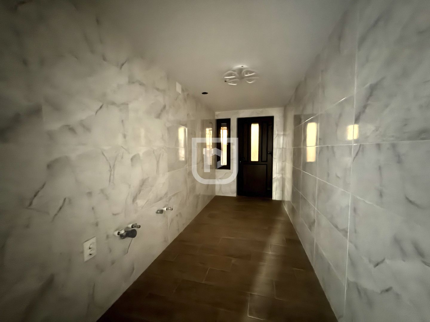 Casa renovata complet, Corlata Centru - Poză 3