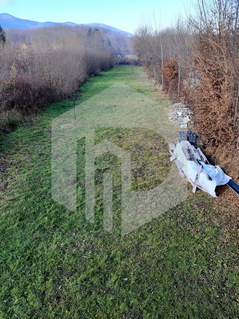 Casa individuala in Tocile-Sadu / 1400 mp teren. 4 dormitoare - Poză 2