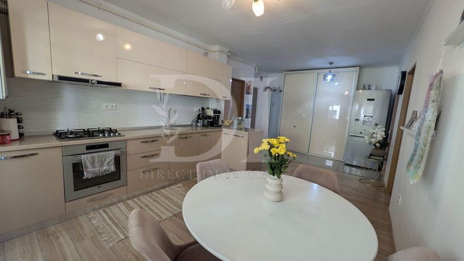 Apartament cu 3 camere | Zona Eroilor Florești - Poză 3