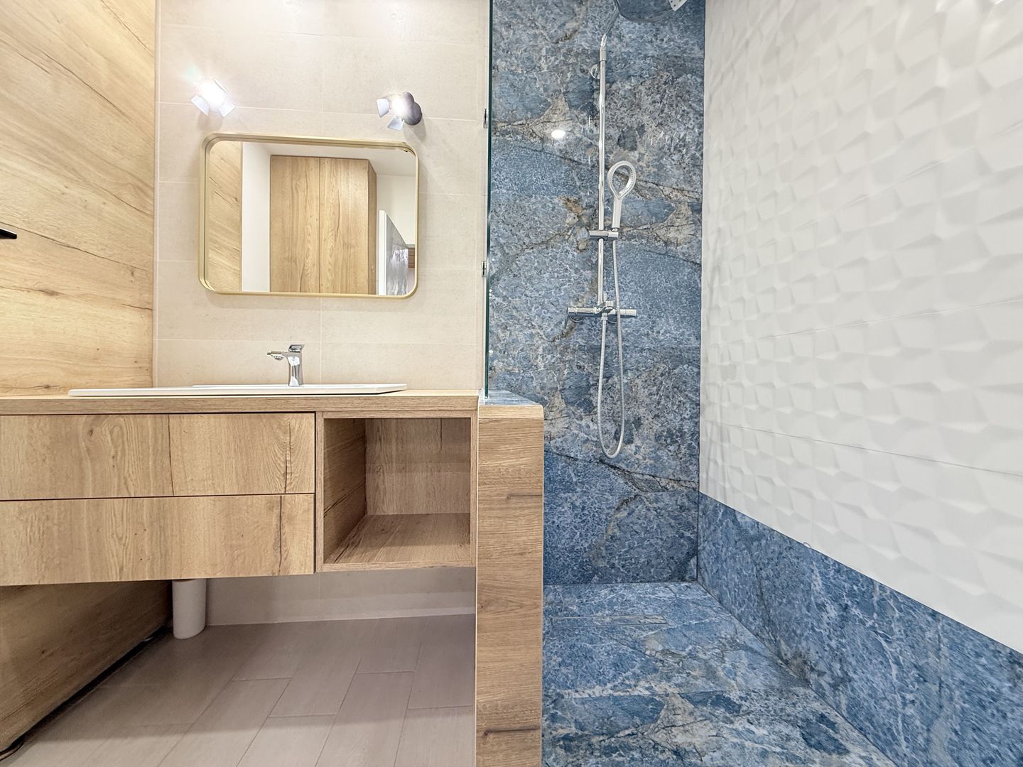 Investiție sau locuință ideală | 2 camere mobilat complet | renovat - Poză 16