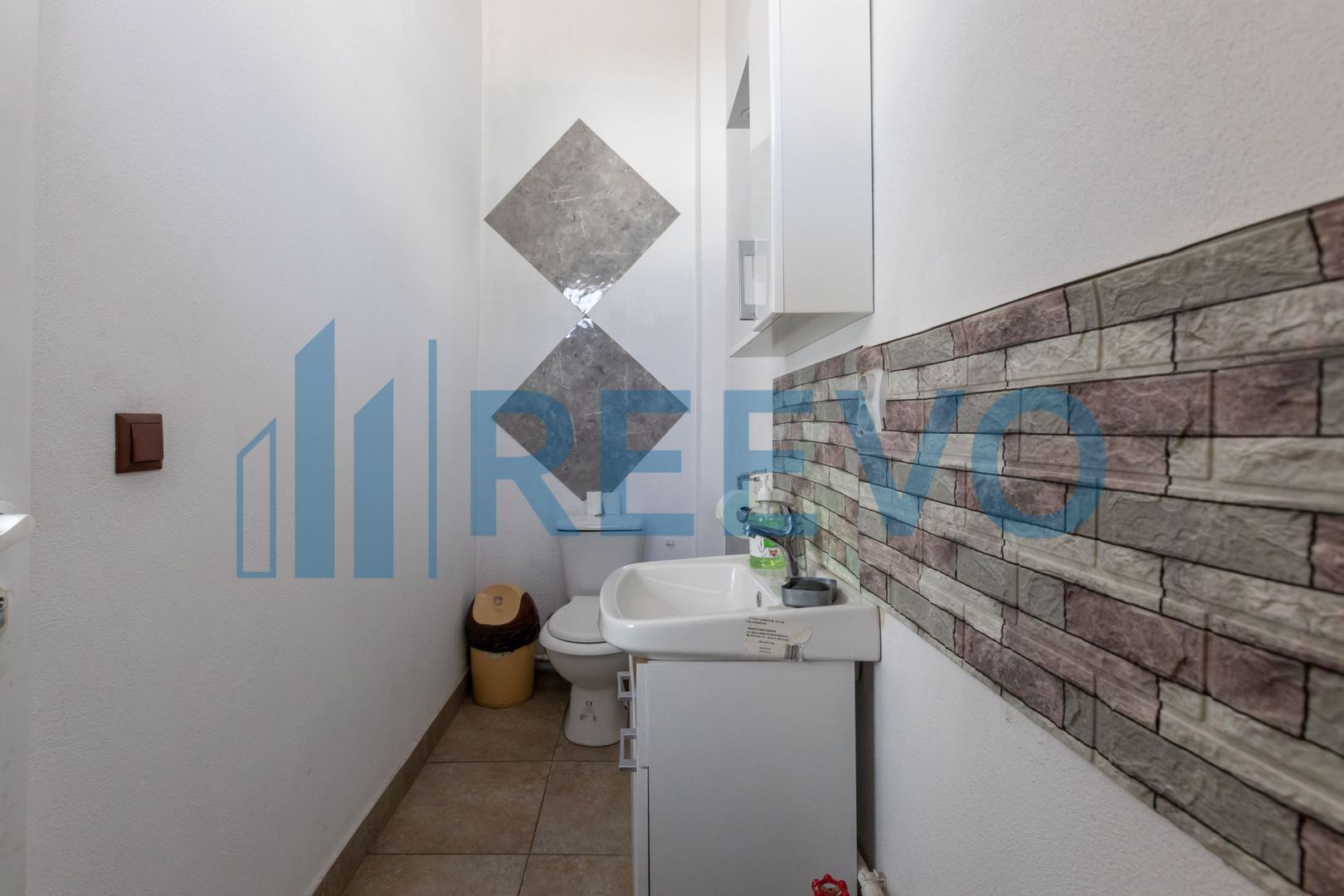 Clădire și teren de investiție, central Roman - Poză 22