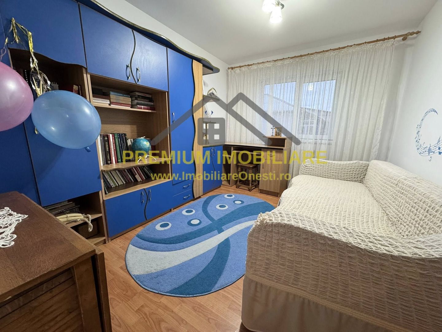 Apartament 4 Camere de vânzare în Onești - Poză 3