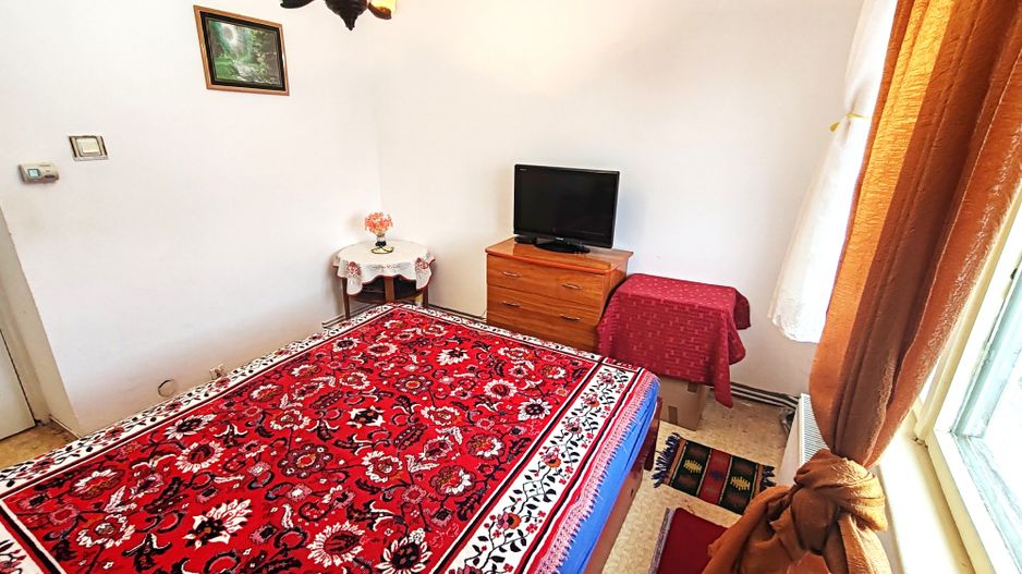 3 Camere, Central, Ideal pentru Familie, Liniste, An '81 - Poză 13