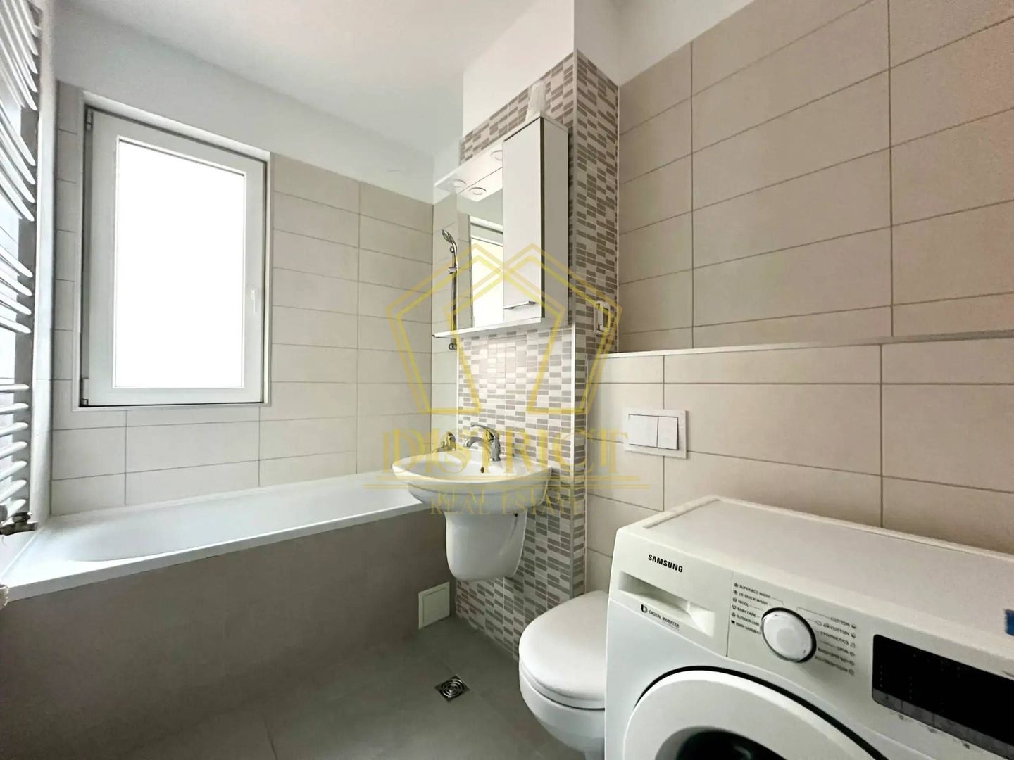 Apartament superb cu 2 camere | Pet Friendly | Iris Torontal - Poză 9