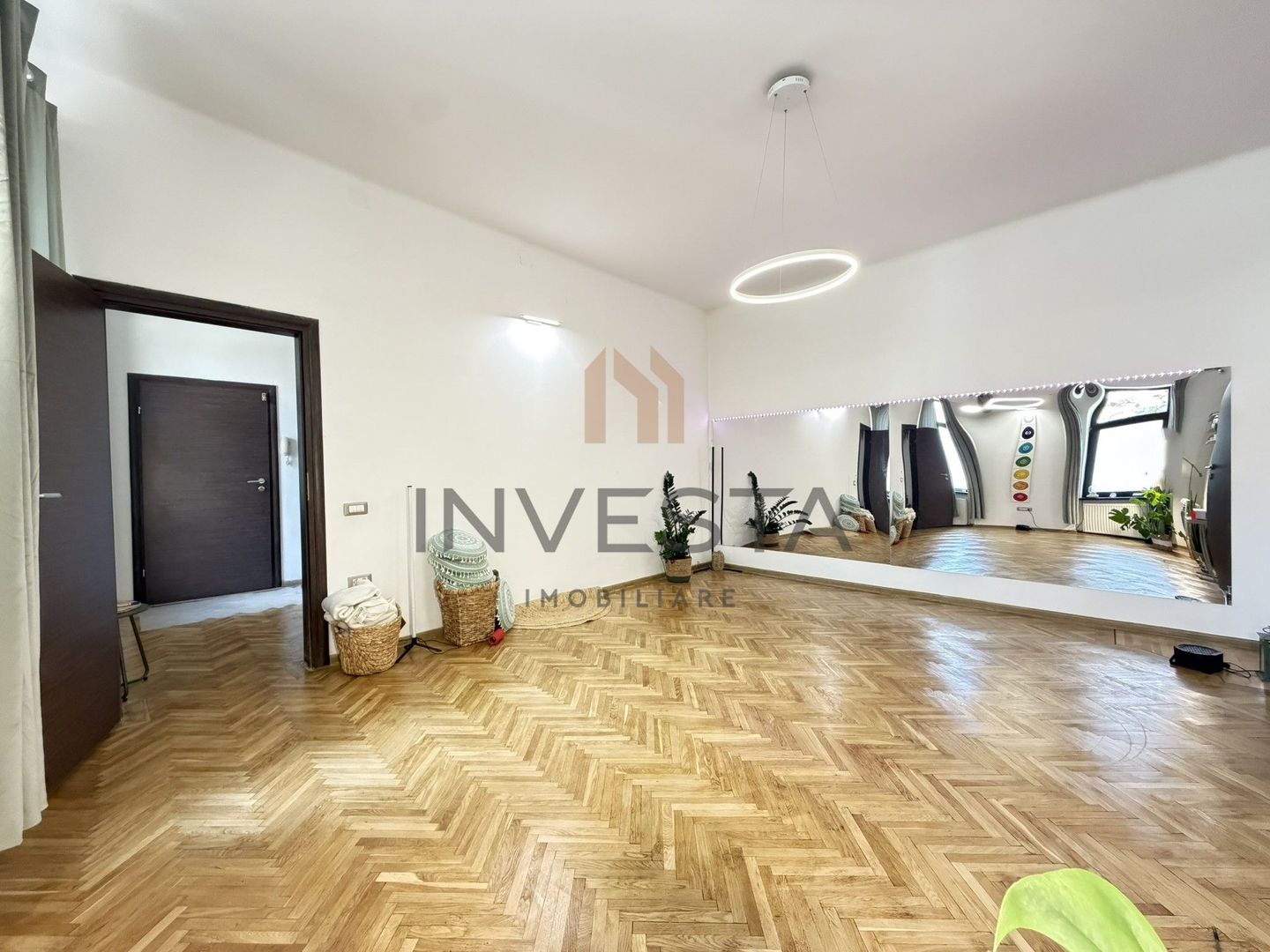 Apartament cu 2 camere de inchiriat, etaj intermediar, Central - Poză 5