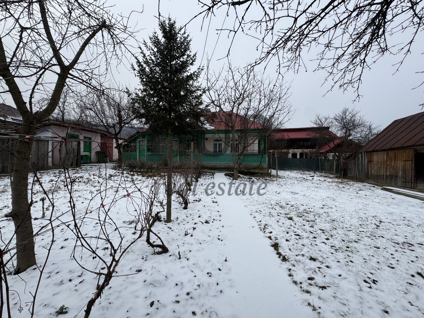 casa batraneasca situata in Hemeius - de vanzare - Poză 3