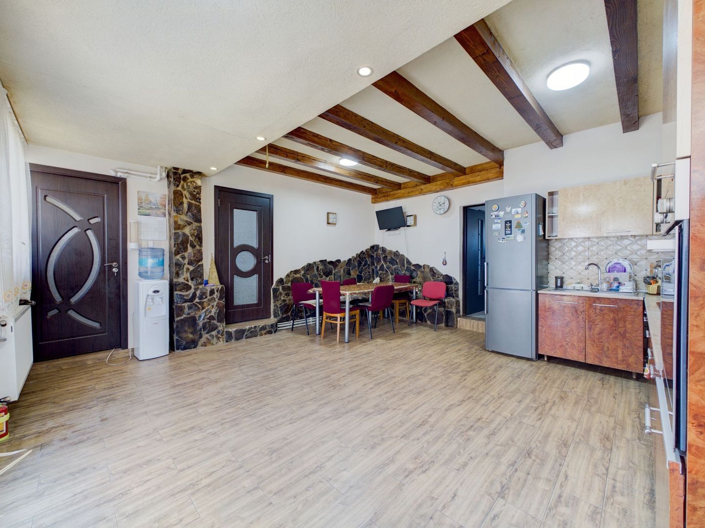 Casă/Apartamente/Spațiu comercial/Hală 700 mp Șagu - Poză 3