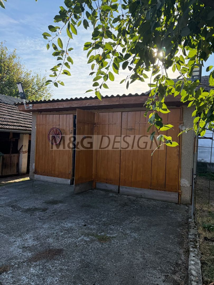 Casa nemteasca 4 camere Uivar - Poză 16