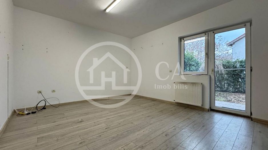 Casă de închiriat cu 4 camere în Cartierul Europa, Oradea - Poză 4