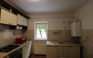 Apartament spatios, 3 camere, 2 bai, ideal pentru studenti - Poză 8