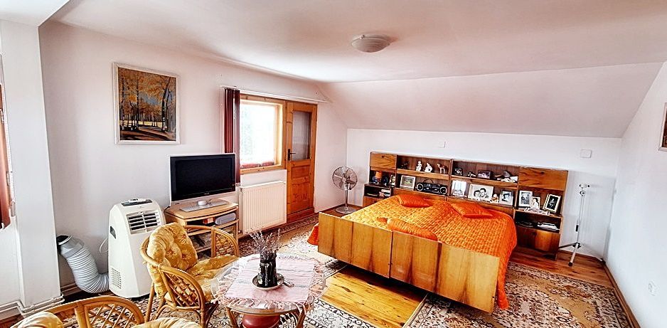 Casa de vacanta/locuit permanent in Podul Olt la 20min de Brasov - Poză 14