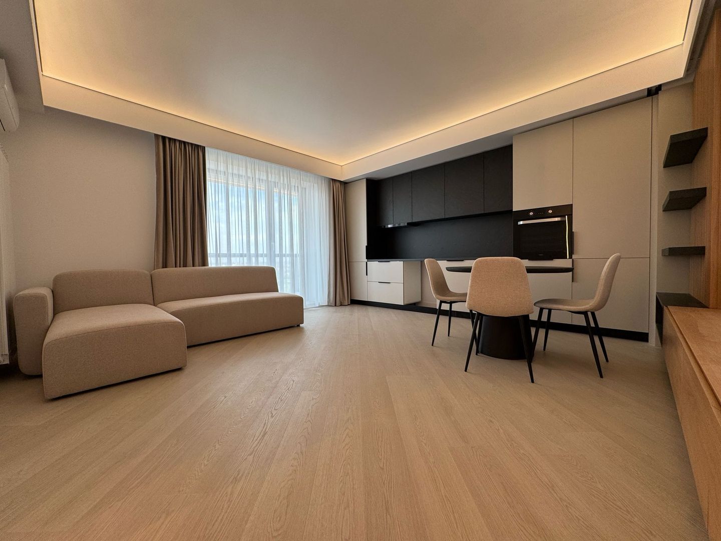 INCHIRIERE 3 CAMERE I PRIMA INCHIRIERE IOPTIUNE DRESSING , BIROU I CORTINA NORTH - Poză 1