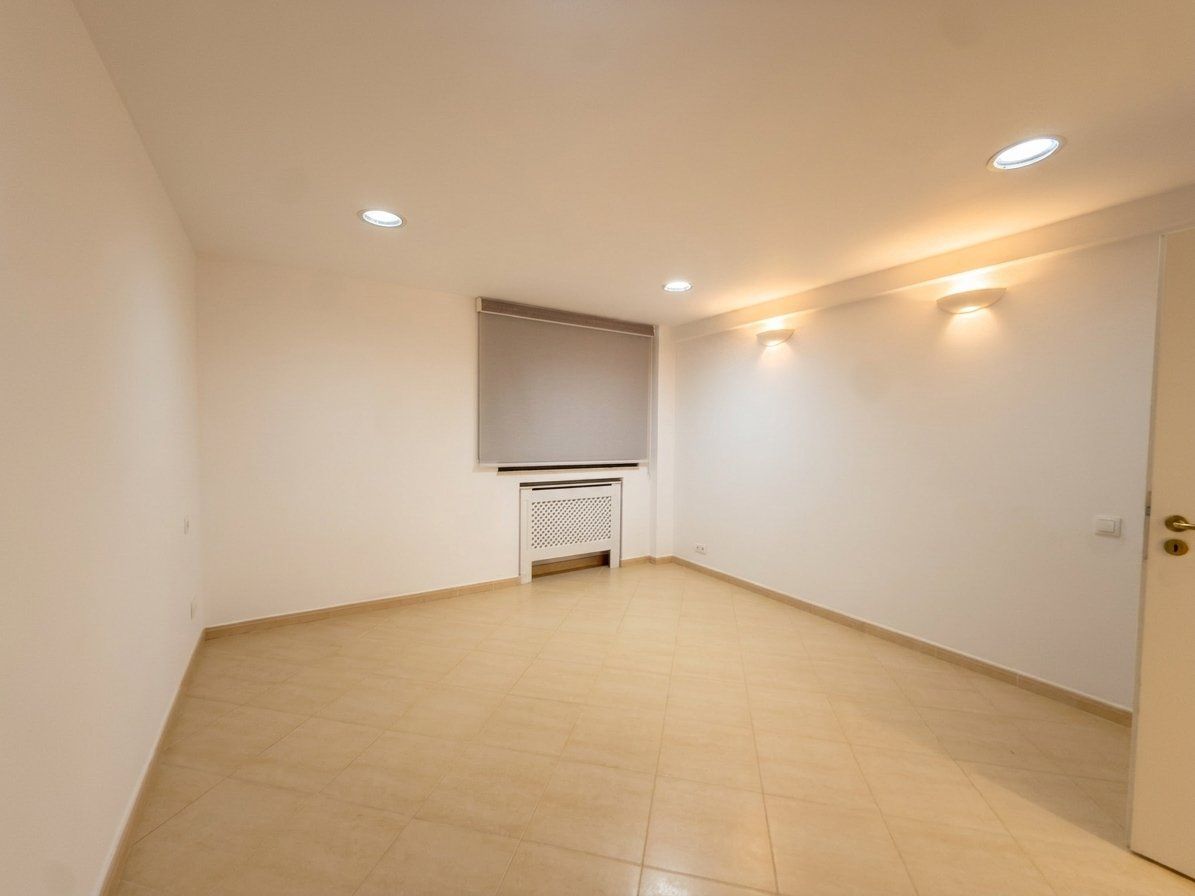 Apartament decomandat în centrul Bucureștiului - Poză 9