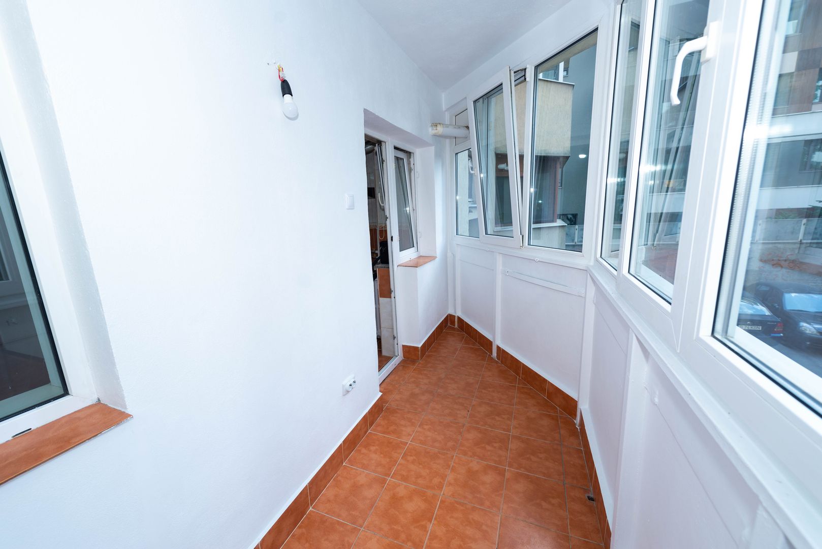 Apartament 3 camere decomandat, 88 mp, an 1982, Piata 1 Mai, Victoriei - Poză 8