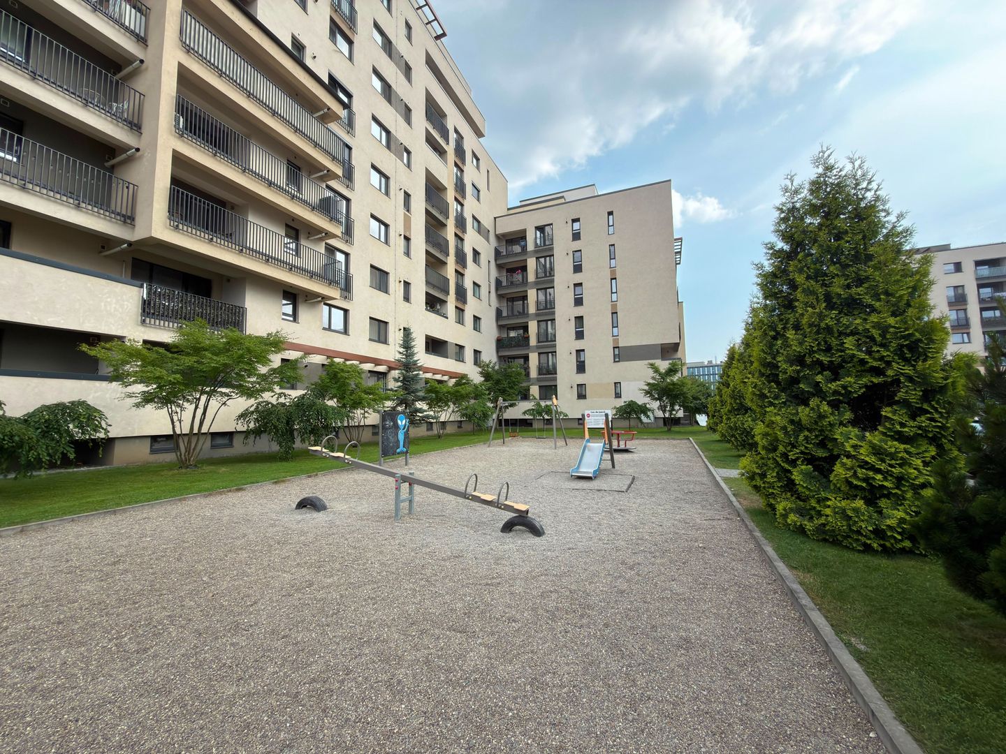 Apartament cu 2 camere de închiriat, cartier Coresi, Brașov. - Poză 14