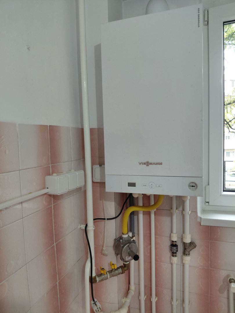 Apartament 3 camere decomandat 68 mp Galati zona IREG - Poză 16