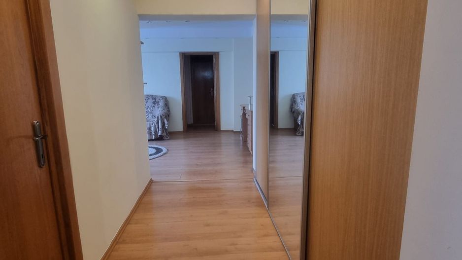 Vanzare apartament 3 camere, 2 bai, bloc 1985, langa metrou Titan, IOR - Poză 1
