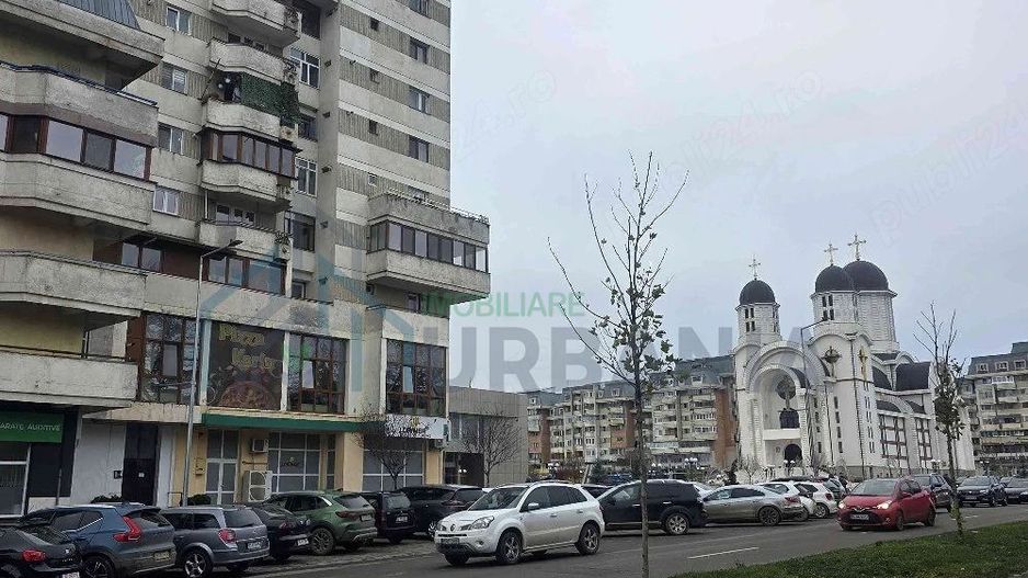 Spațiu comercial central de închiriat, Pașcani – 267 mp - Poză 3