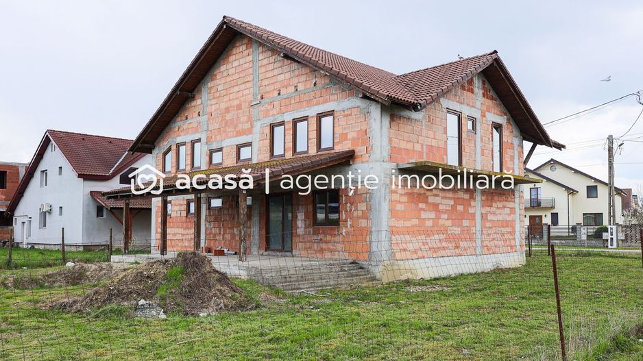 Casă nouă, impunătoare și luminoasă, construită cu griijă la detalii. - Poză 2