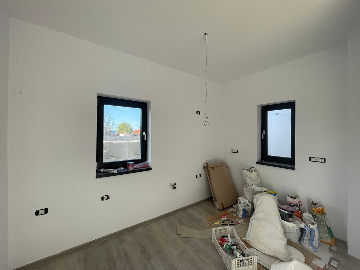 Duplex modern despartit prin baie - Mosnita Noua - Poză 5