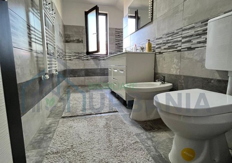 Casă modernă de vânzare în Valea Lupului, 4 camere și birou, construită în 2017 - Poză 7