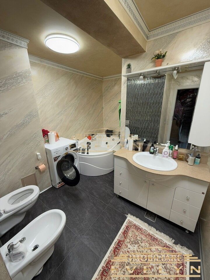 Apartament 3 camere transformat in 2 camere- Etaj 1 - Poză 13