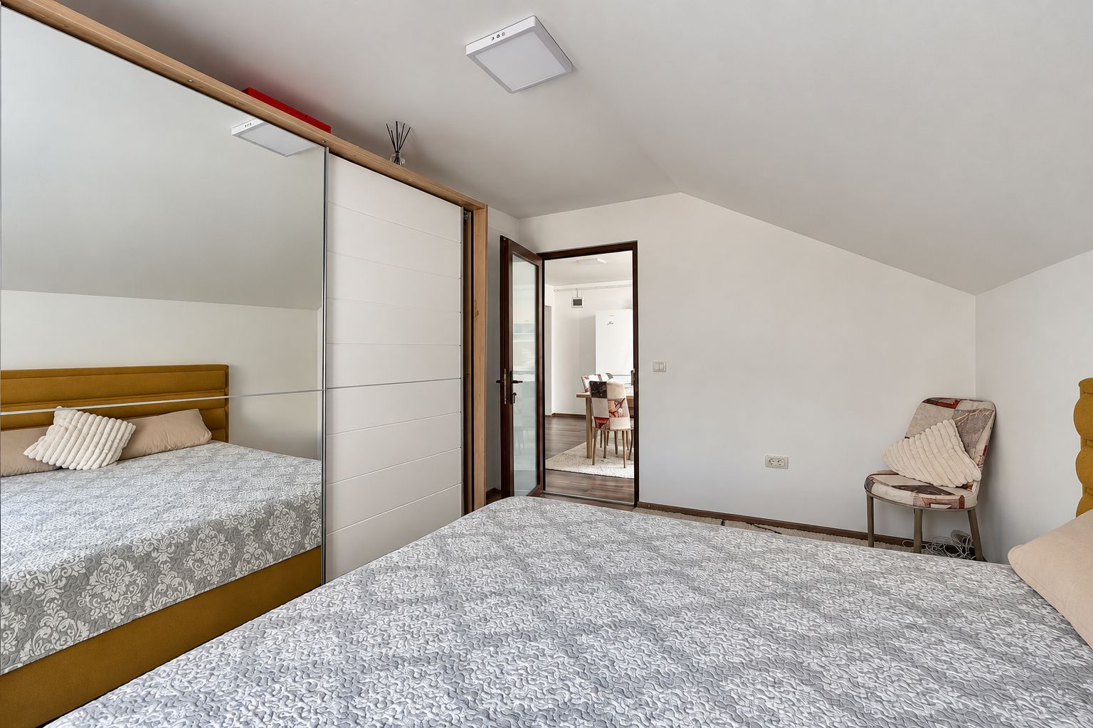 Apartament 2 dormitoare, zona Vlaicu, complet mobilat și utilat - Poză 5
