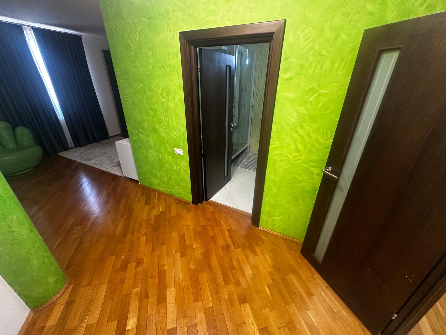 CASA INDIVIDUALA, 9 CAMERE, TEREN 475 MP, MOBILAT/UTILAT, COMIS 0% - Poză 10