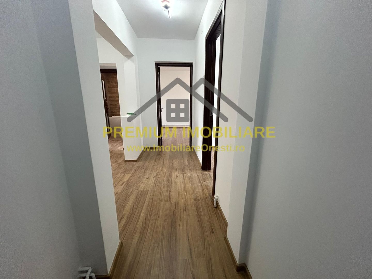 Apartament 3 camere  2 băi | renovat 2025 | parcare - Poză 5