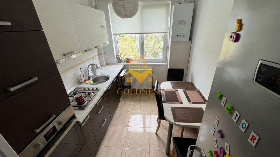 3 camere mobilat modern Piata Abator parcare proprie - Poză 5