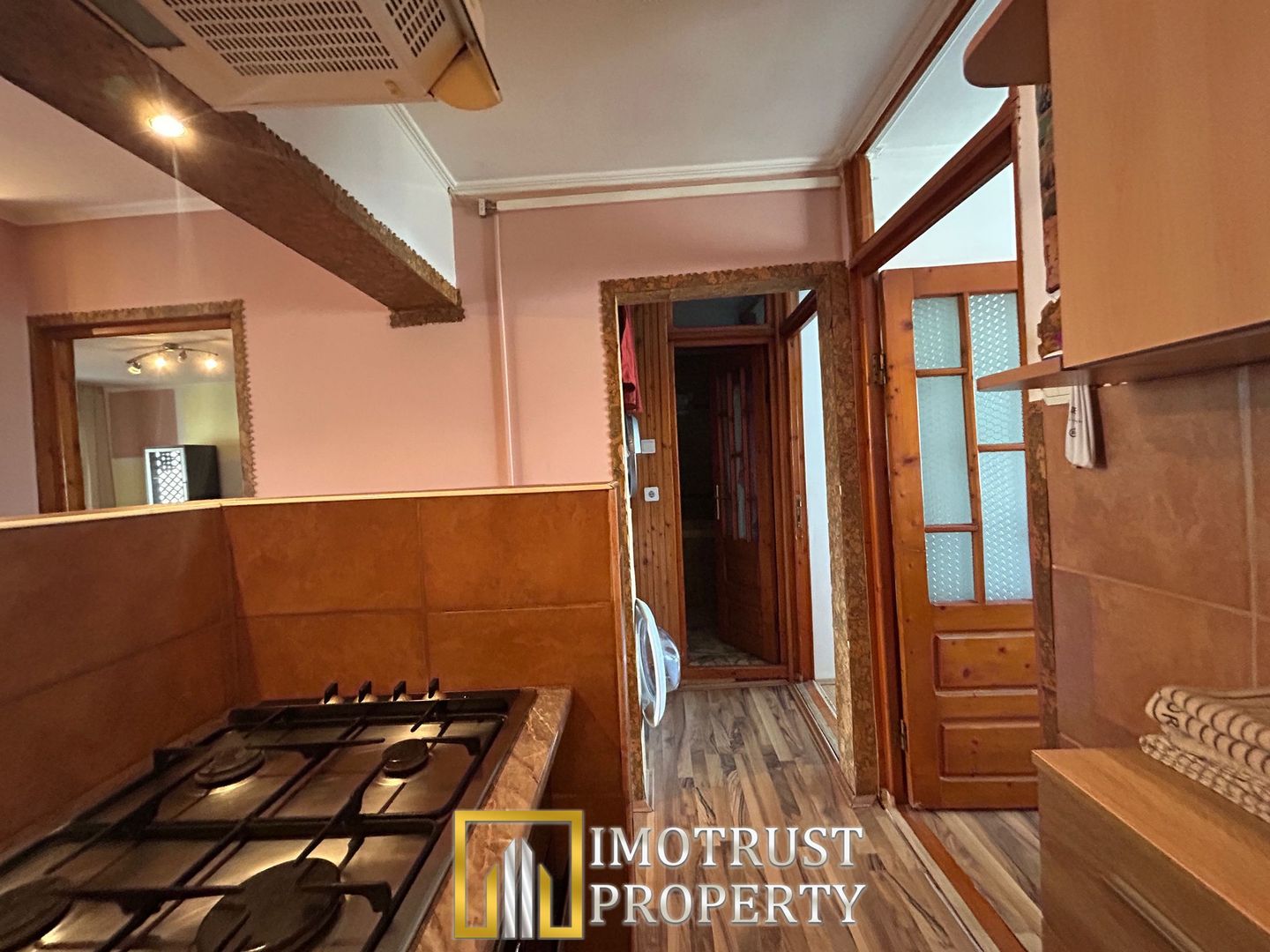 De vanzare apartament 3 camere/ Aradul Nou - Poză 5