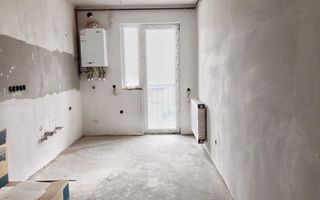 Apartament 2 camere + loc parcare de vanzare , Zona Hotel Europa - Poză 2