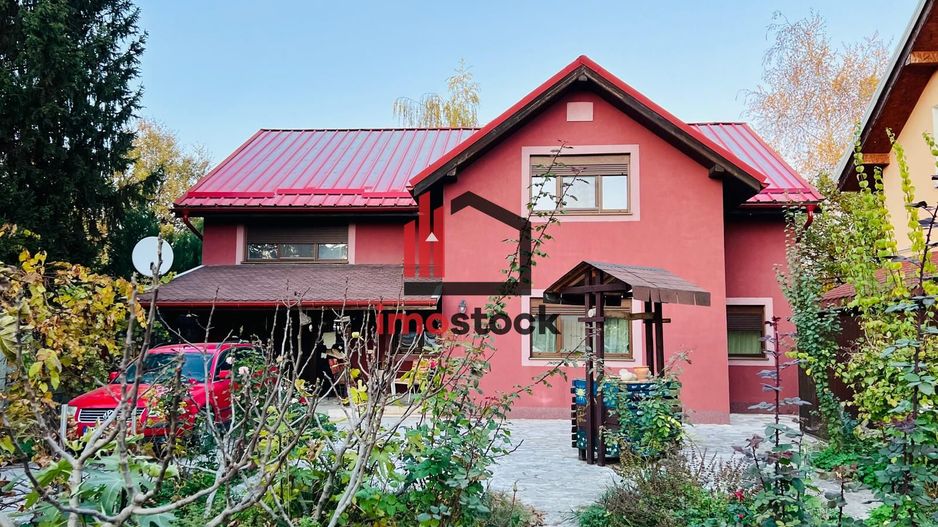 Casa individuala pozitie foarte buna si teren generos - Poză 1
