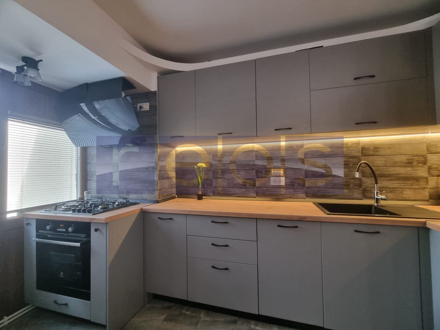 VANZARE 3 CAMERE | SEMIDECOMANDAT | ZONA TINERETULUI-CALEA VACARESTI - Poză 13