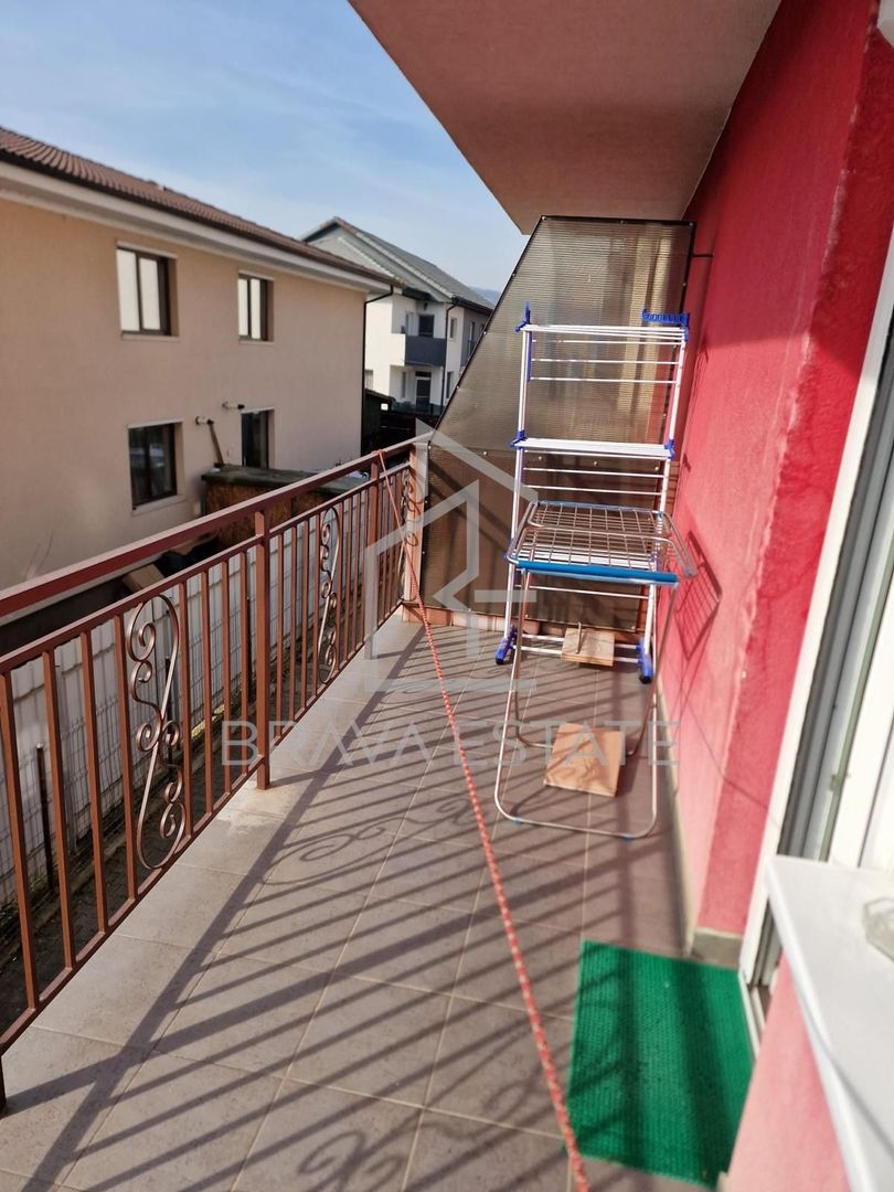 Apartament 3 camere, 2 balcoane ,parcare, zona Terra - Poză 3