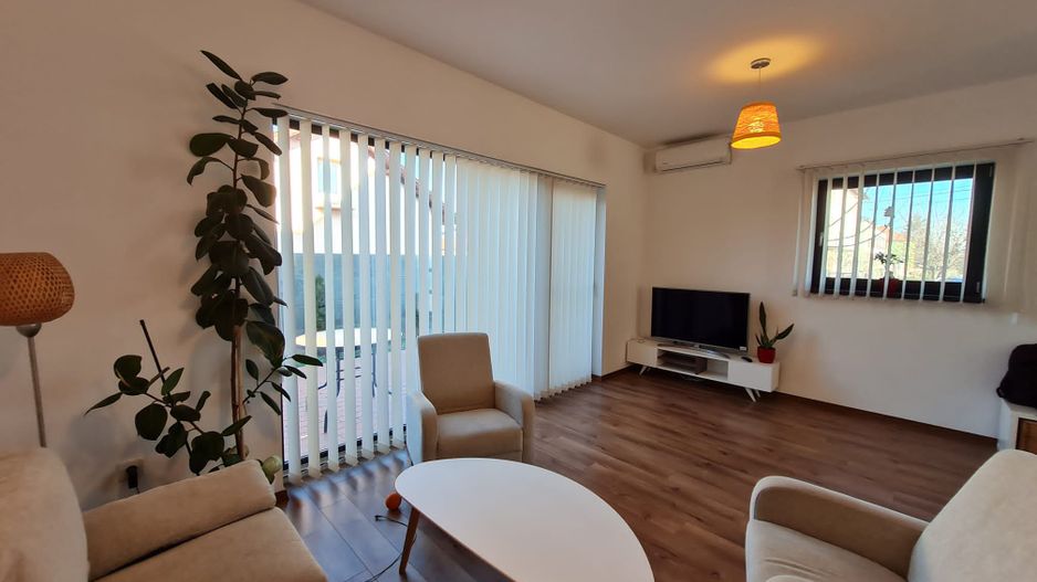 Minimalist la prima închiriere în Dumbravita - Poză 3