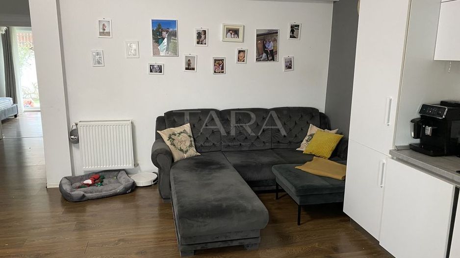 Apartament cu 3 camere, curte privată și parcare inclusă! - Poză 1