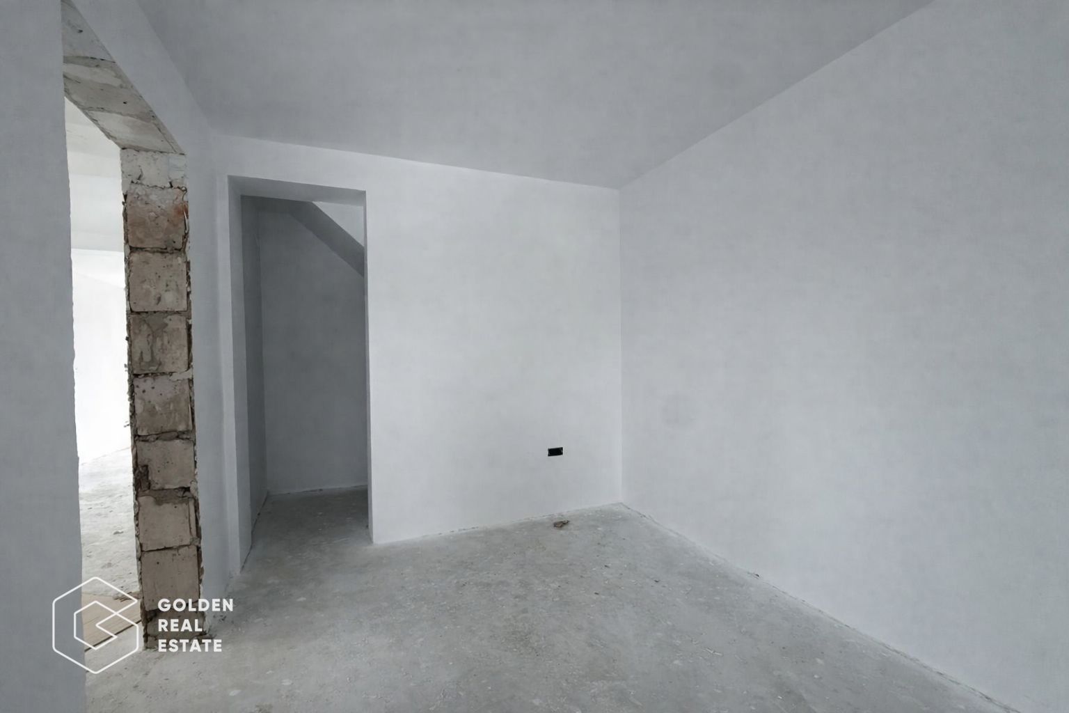 Duplex 5 camere – Moșnița Veche, lângă școală și liceu - Poză 7