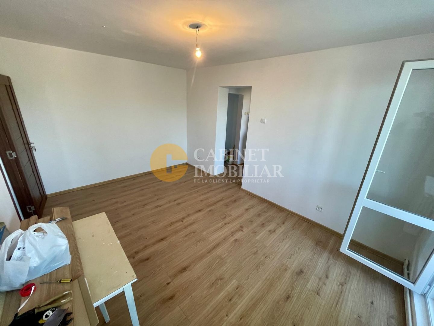 Apartament cu 3 camere - Renovat - zona Podu Ros - Poză 2