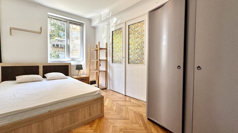 Apartament 2 camere, primitor, cu garaj, in zona Centrala-Universitate - Poză 8