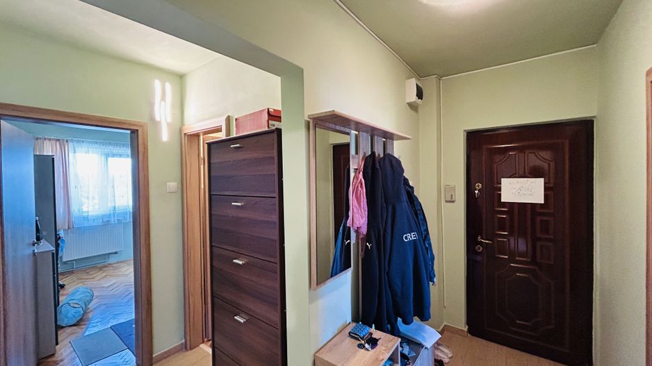 Apartament decomandat, cu 3 camere, 2 bai, 2 balcoane - Zona Strand - Poză 5