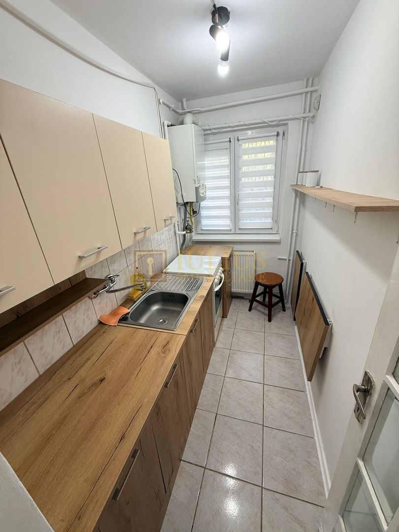 2 camere| vis a vis de Spitalul Judetean| centrala proprie| - Poză 10