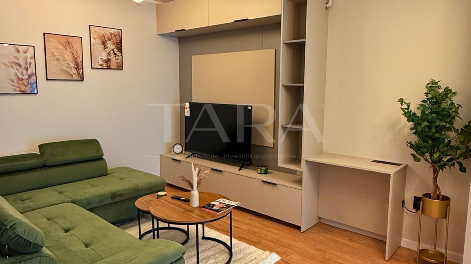 Ofer spre vânzare apartament mobilat și finisat, zona Terra, Florești - Poză 1