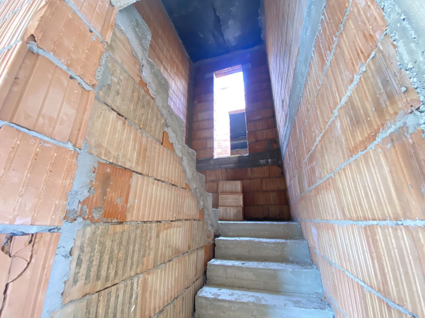 COMISION 0, CASĂ LA ROSU IN SACALAZ, 5 Camere, 107mp Utili, 300mp Teren - Poză 3