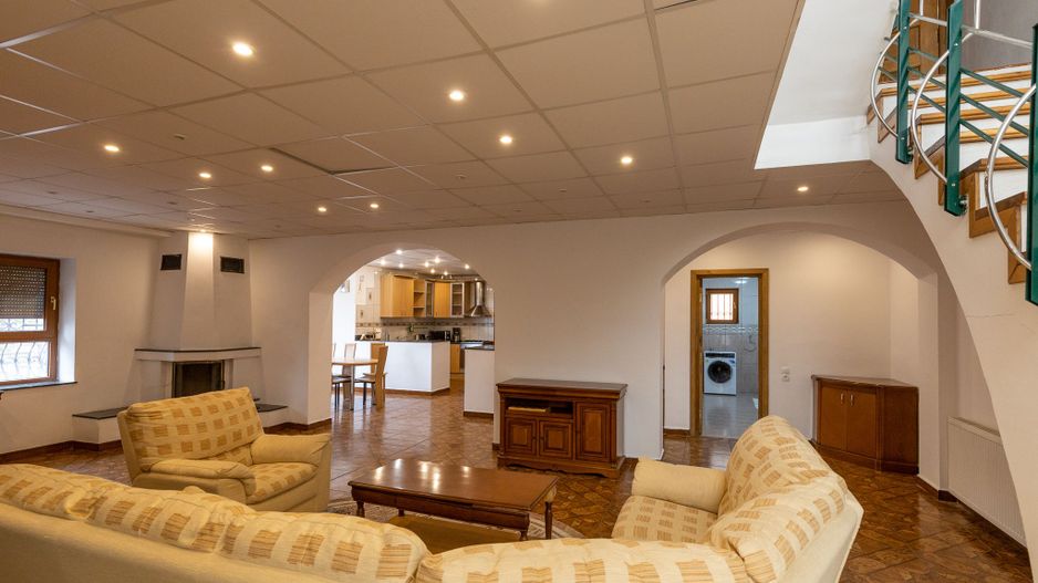 Exclusivitate - Imobil constructie 2001, priveliste deosebită, - Poză 5