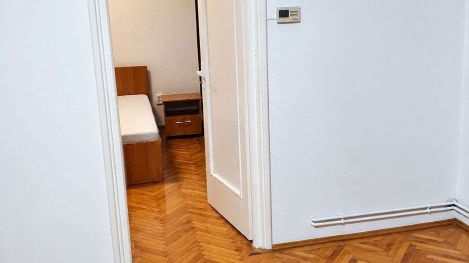 Bălcescu – Victor Babeș | 2 camere | Centrală proprie | Climă | Etaj 3 - Poză 4