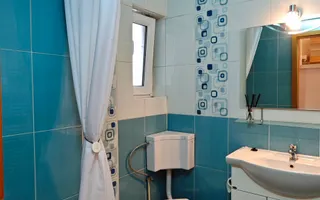 Apartament la casa,  aproape de 700! - Poză 11