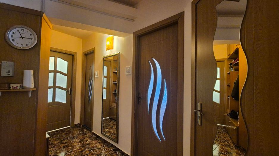 Exclusivitate - Apartament pretabil locuit, toate facilitătile in apropiere - Poză 5