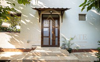 Viluta cocheta cu curte frumoasa in Mamaia Sat! - Poză 5