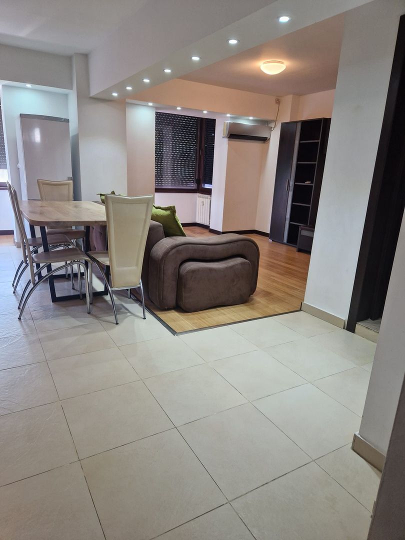 Vanzare 2 Camere Ready-To-Move Unirii - Mircea Voda - Bloc Monolit 2002 - Poză 5